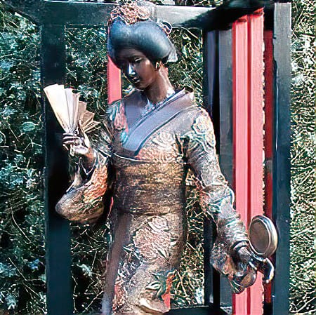 Bronze Asian Figure : Japanese Geisha Girl